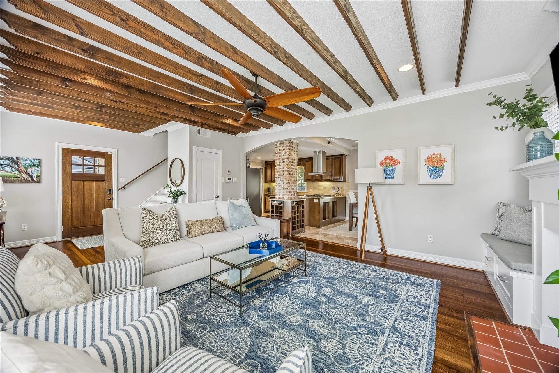 1909 Rosewood Street, Houston, TX 77004 Open sightlines connect the living room to the dining area and kitchen, giving the main level an easy, connected flow.