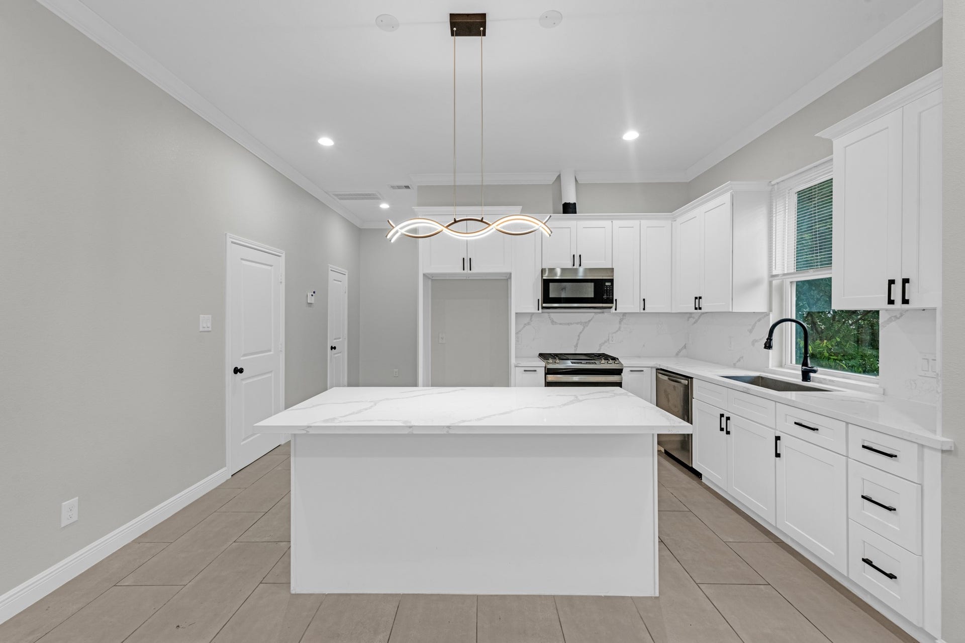 5020 Sayers Street, #B, Houston, TX 77026 5020 Sayers Street, #B, Houston, TX 77026