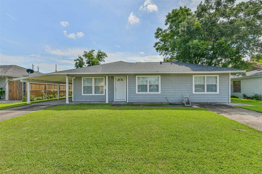 Property photo for 938 Vivian Avenue, Pasadena, TX