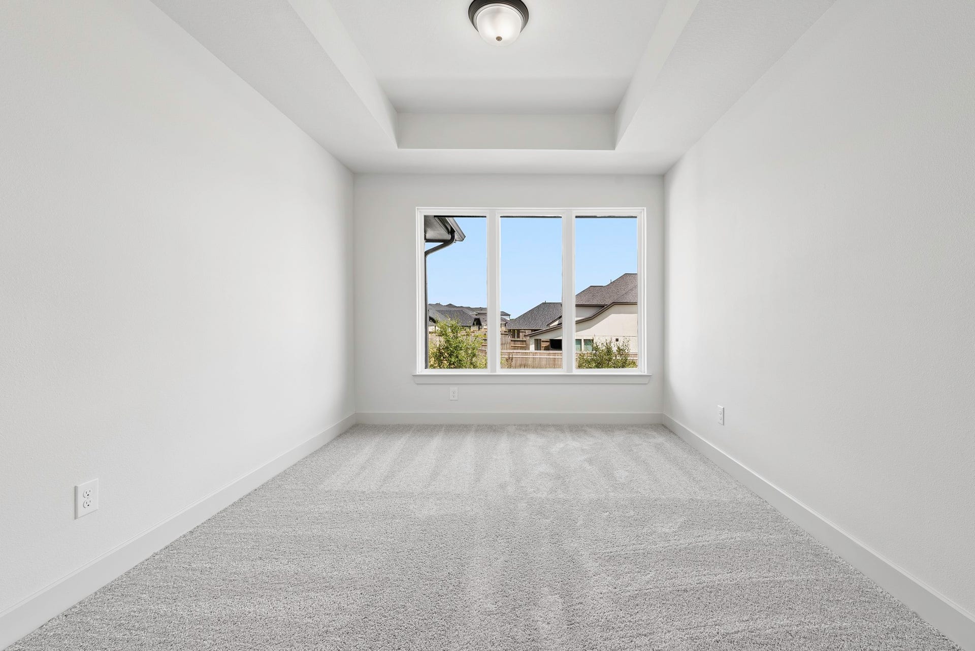 5106 McKinney Ridge Trail, Rosenberg, TX 77471 Representative image; features, selections and colors may vary.