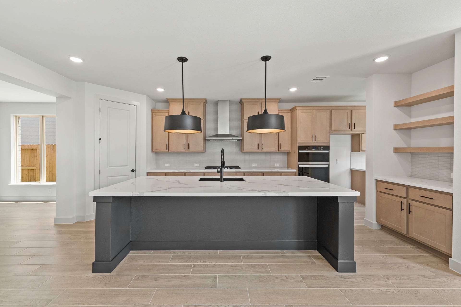 5106 McKinney Ridge Trail, Rosenberg, TX 77471 Representative image; features, selections and colors may vary.