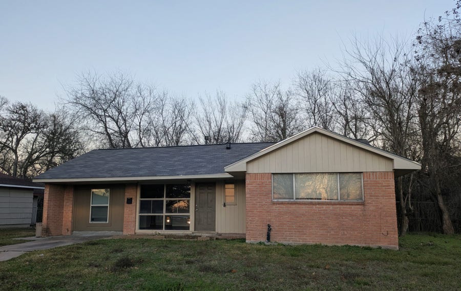 Property photo for 1513 Serpentine Drive, Jacinto City, TX
