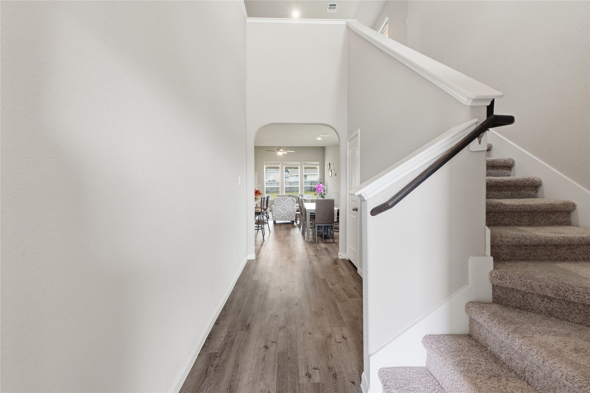2589 WESTSLOPE Drive, Conroe, TX 77384 High ceiling