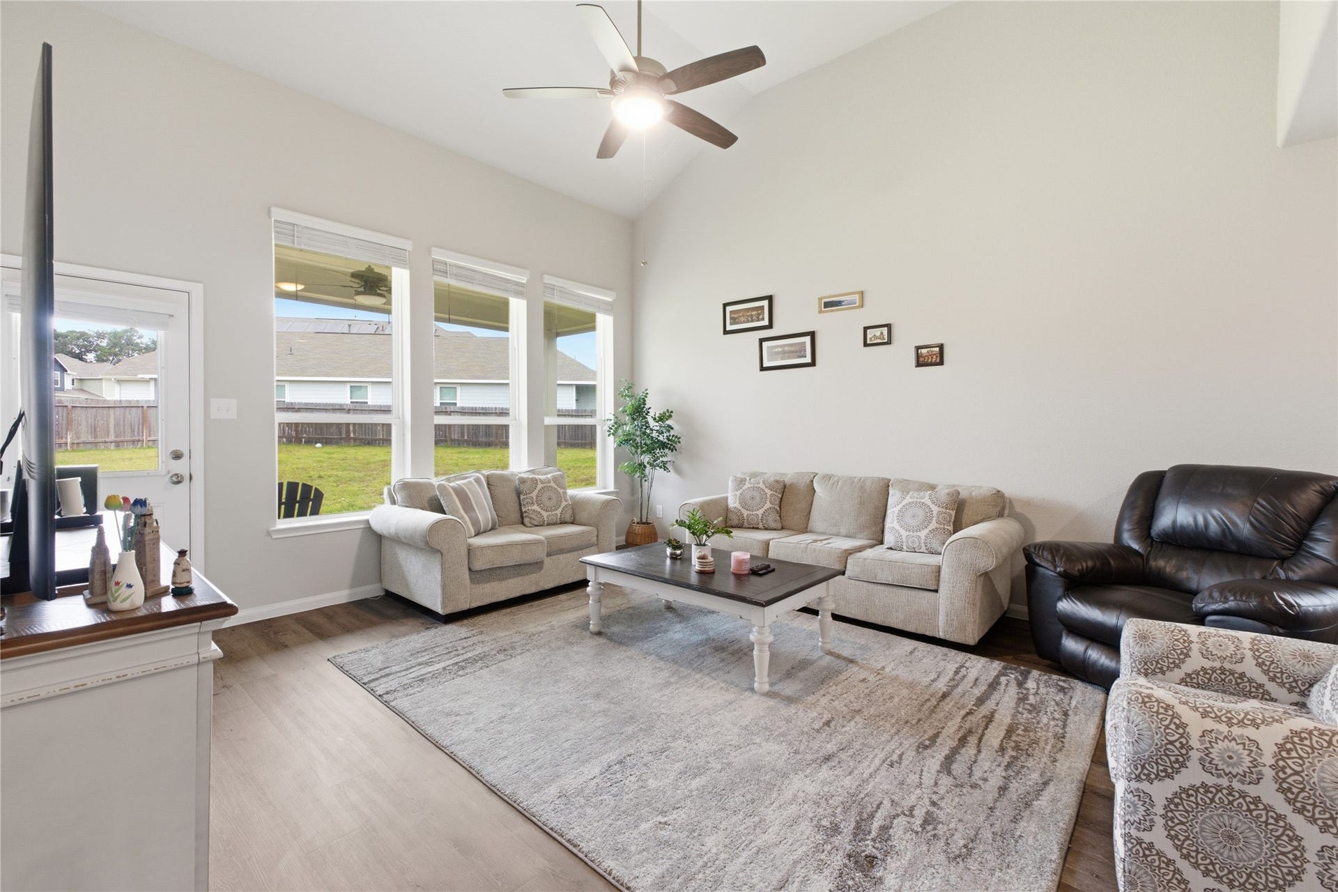 2589 WESTSLOPE Drive, Conroe, TX 77384 2589 WESTSLOPE Drive, Conroe, TX 77384