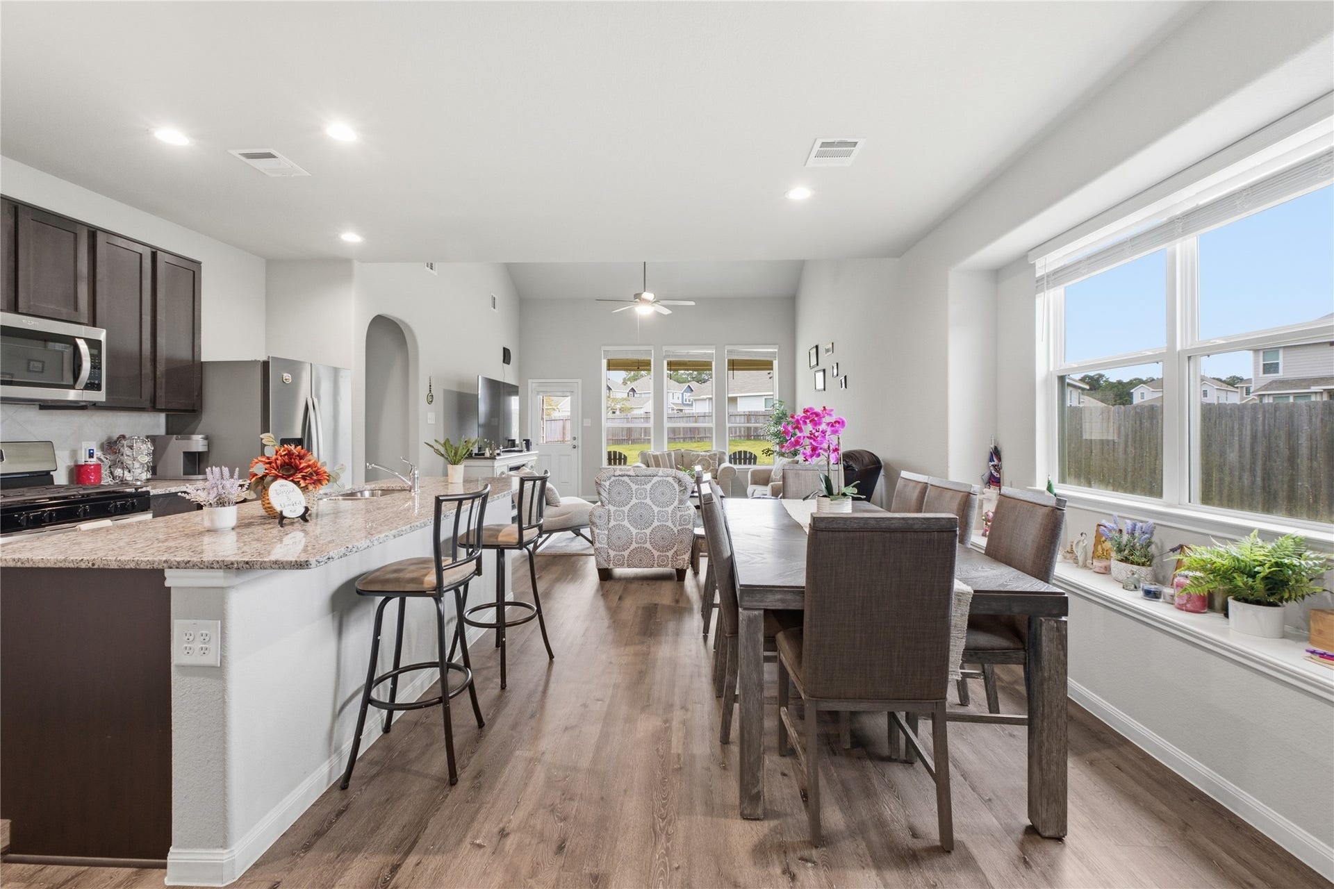 2589 WESTSLOPE Drive, Conroe, TX 77384 Open Layout