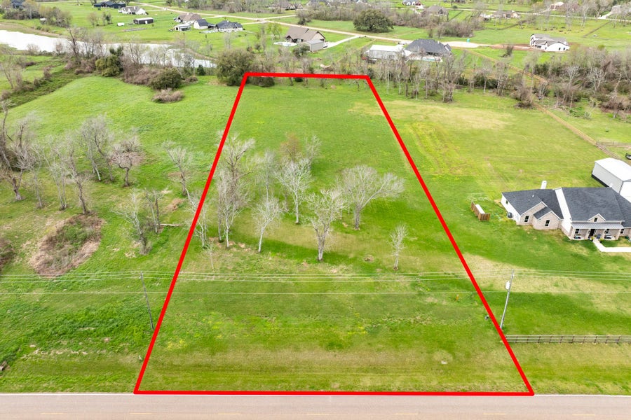 Property photo for 810 Chenango Ranch Drive, Angleton, TX