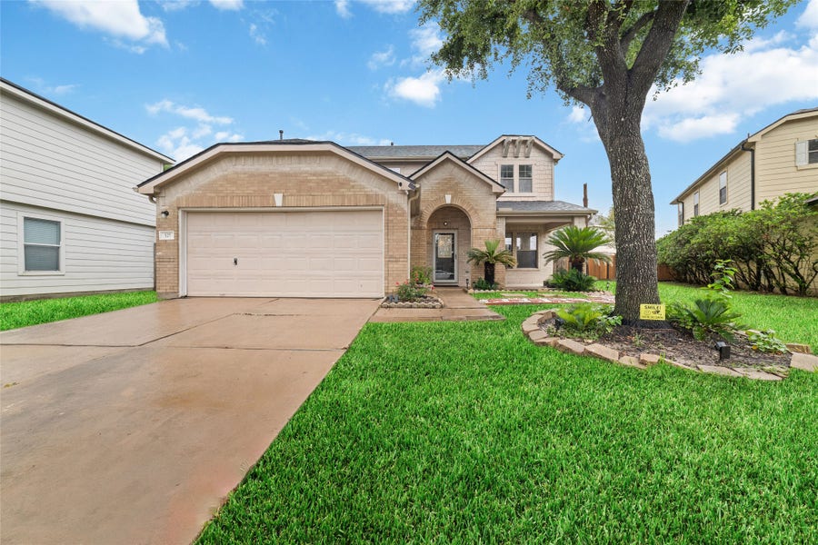 Property photo for 527 Remington Point Court, Houston, TX