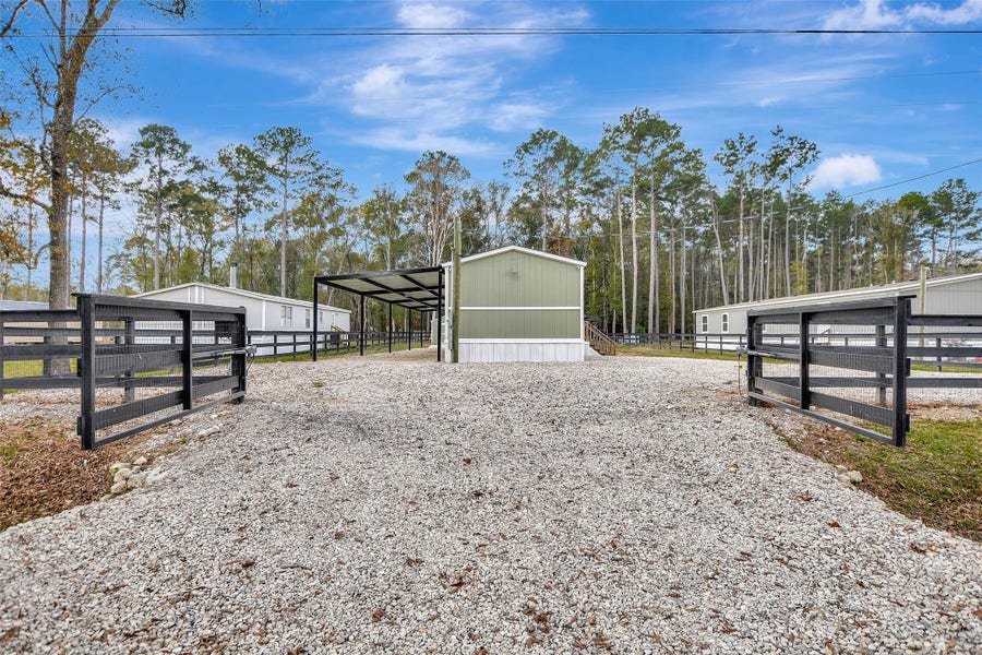 Property photo for 15738 W Relza Drive, Splendora, TX