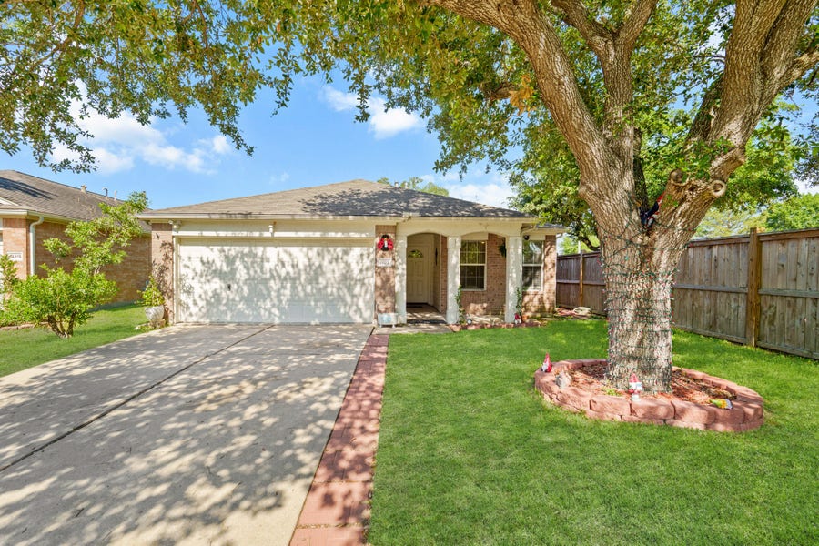 Property photo for 4823 Sable Field Lane, Katy, TX