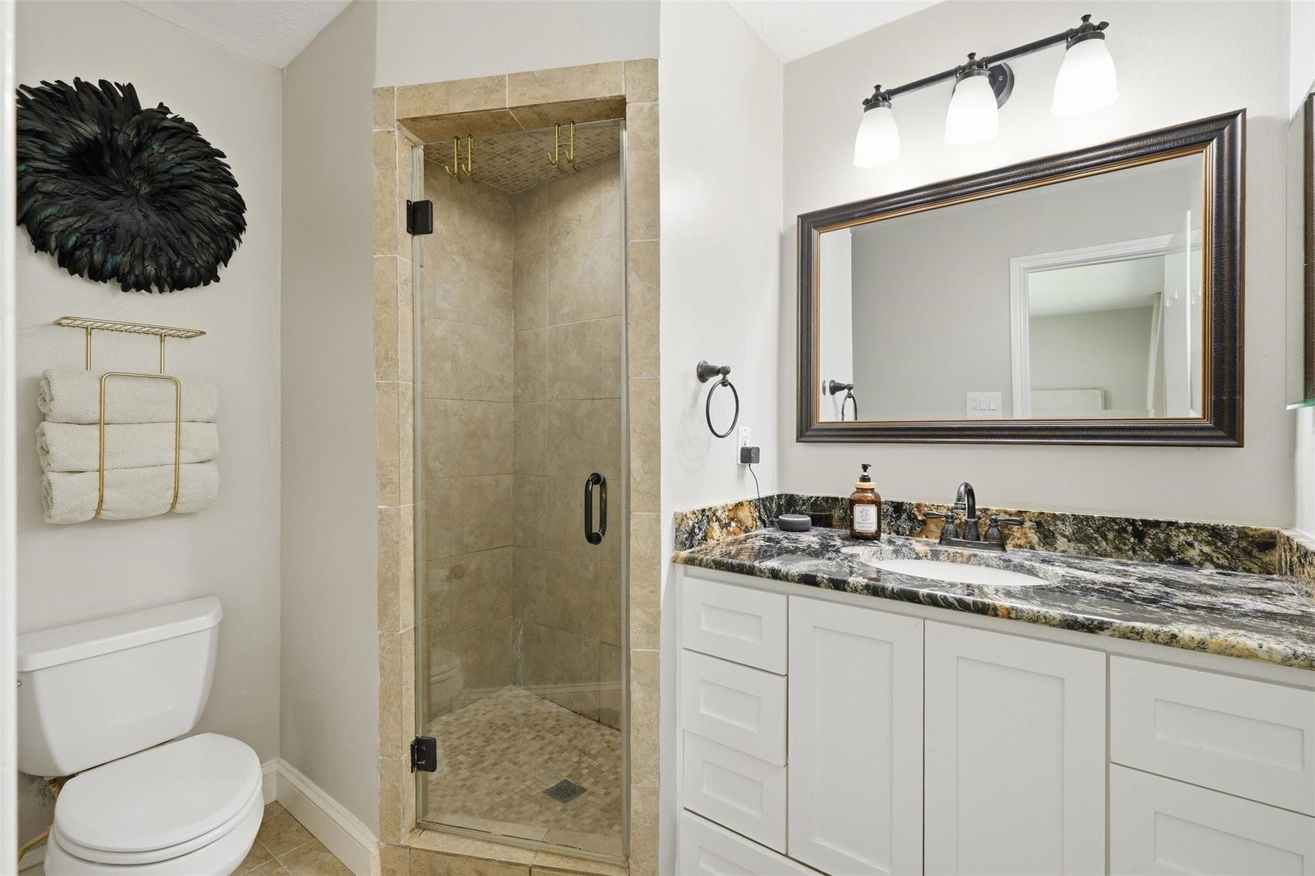 12919 Westhorpe Drive, Houston, TX 77077 Primary en-suite bathroom