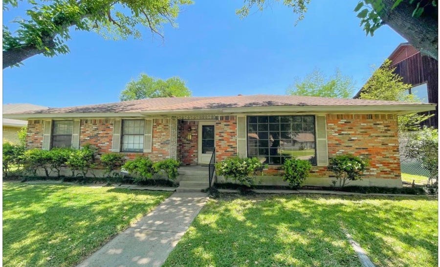 Property photo for 1940 Shady Glen Lane, Dallas, TX