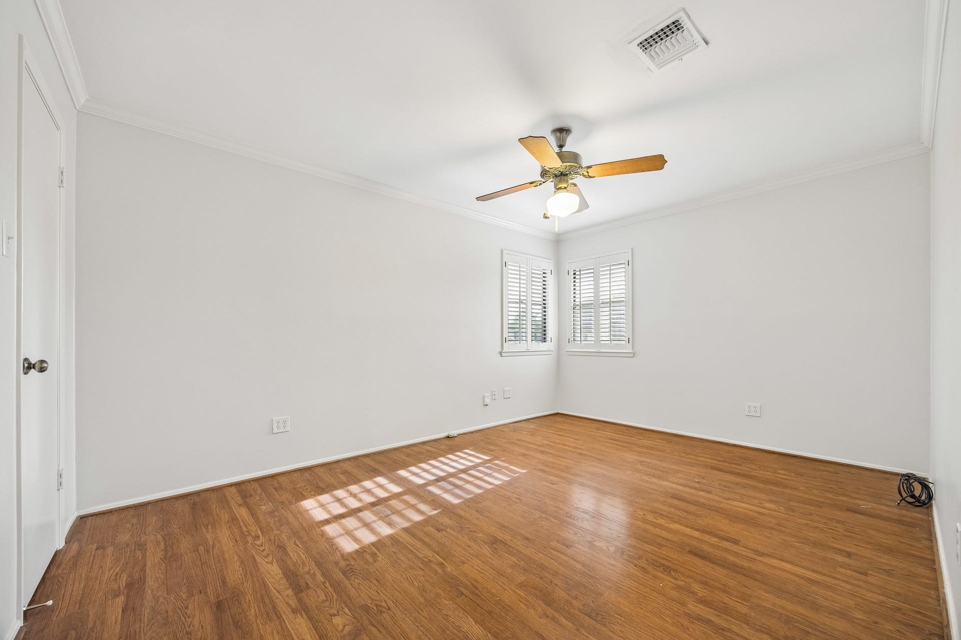 3902 Crystal Falls Drive, Missouri City, TX 77459 Alternate view of secondary bedroom
