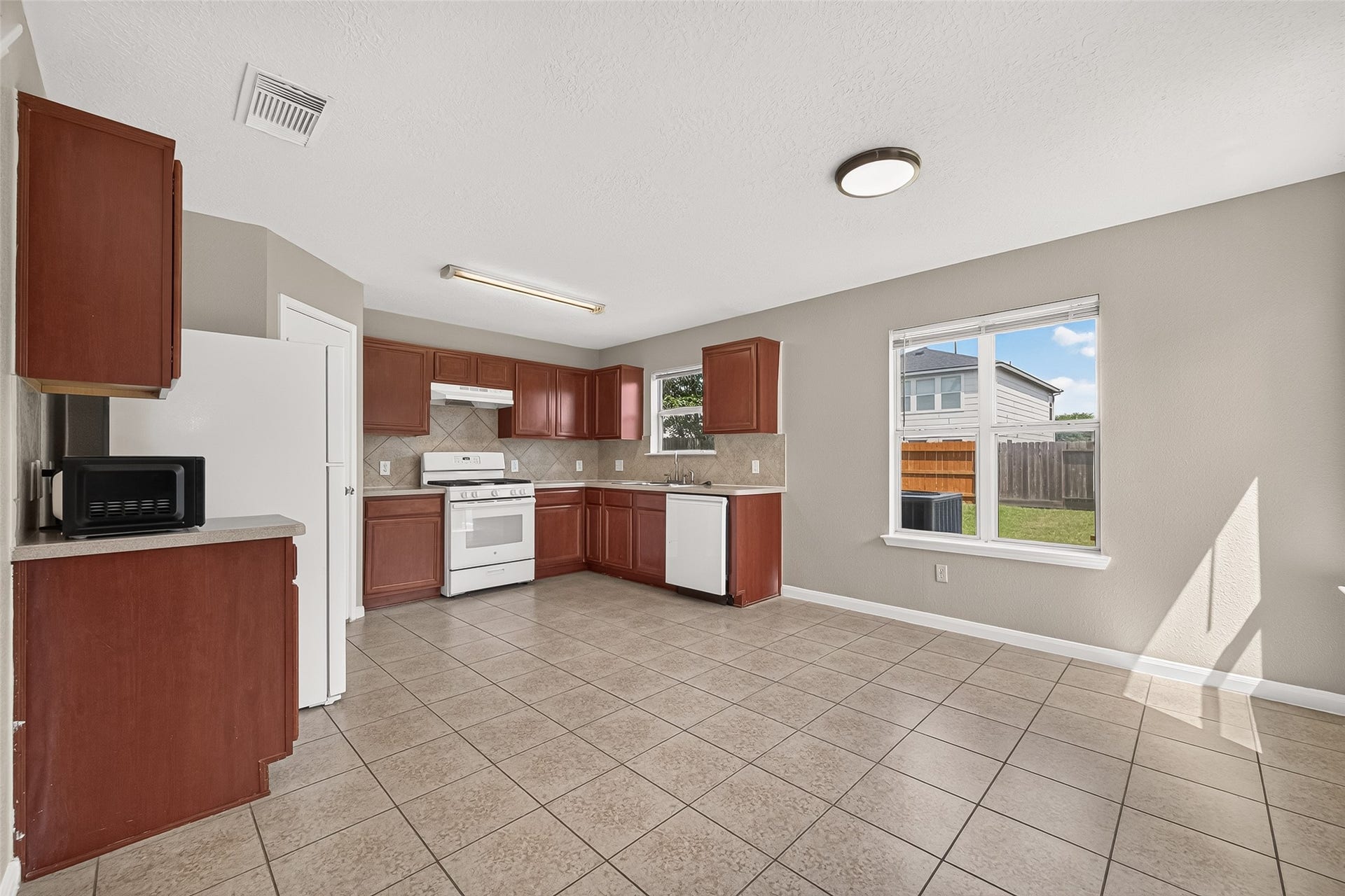 3519 Fuller Bluff Drive, Spring, TX 77386 3519 Fuller Bluff Drive, Spring, TX 77386