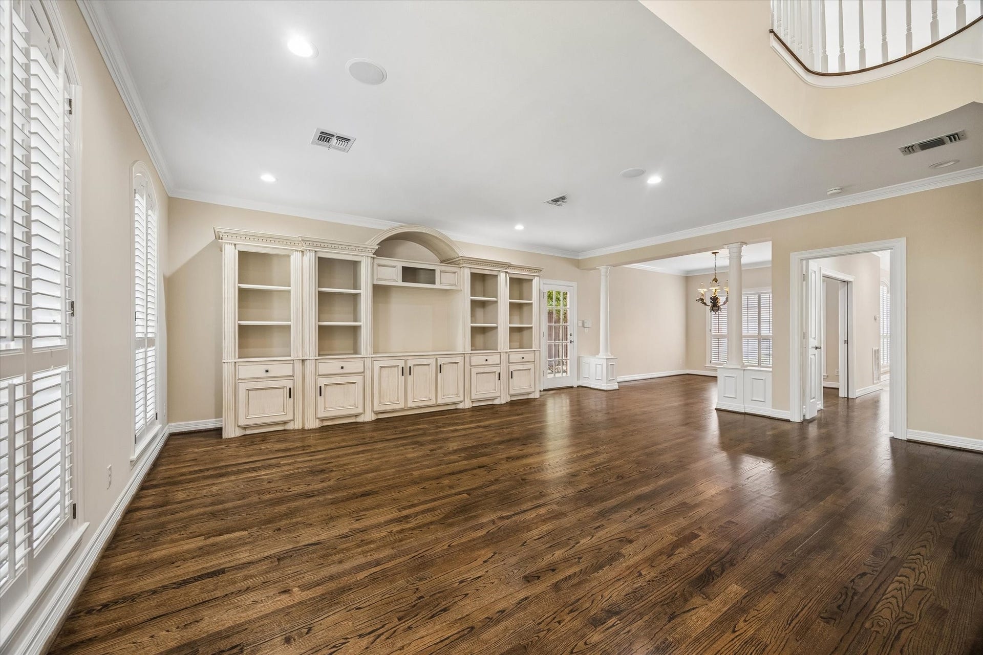 1613 Norfolk Street, Houston, TX 77006 Family Room