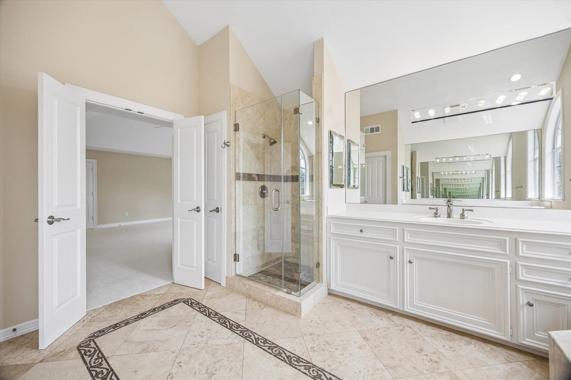 1613 Norfolk Street, Houston, TX 77006 1613 Norfolk Street, Houston, TX 77006
