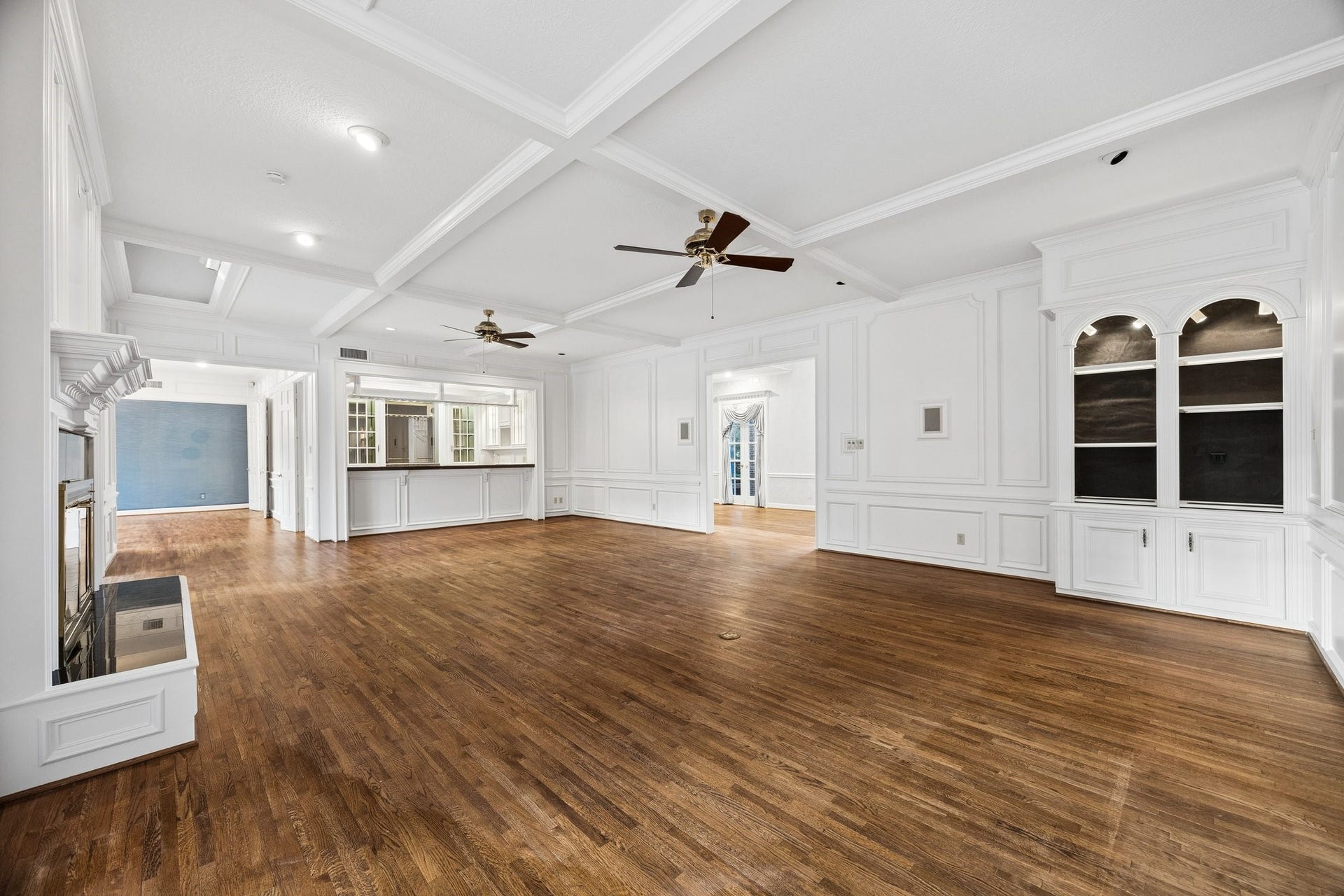 10 Stillforest Street, Piney Point Village, TX 77024 10 Stillforest Street, Piney Point Village, TX 77024