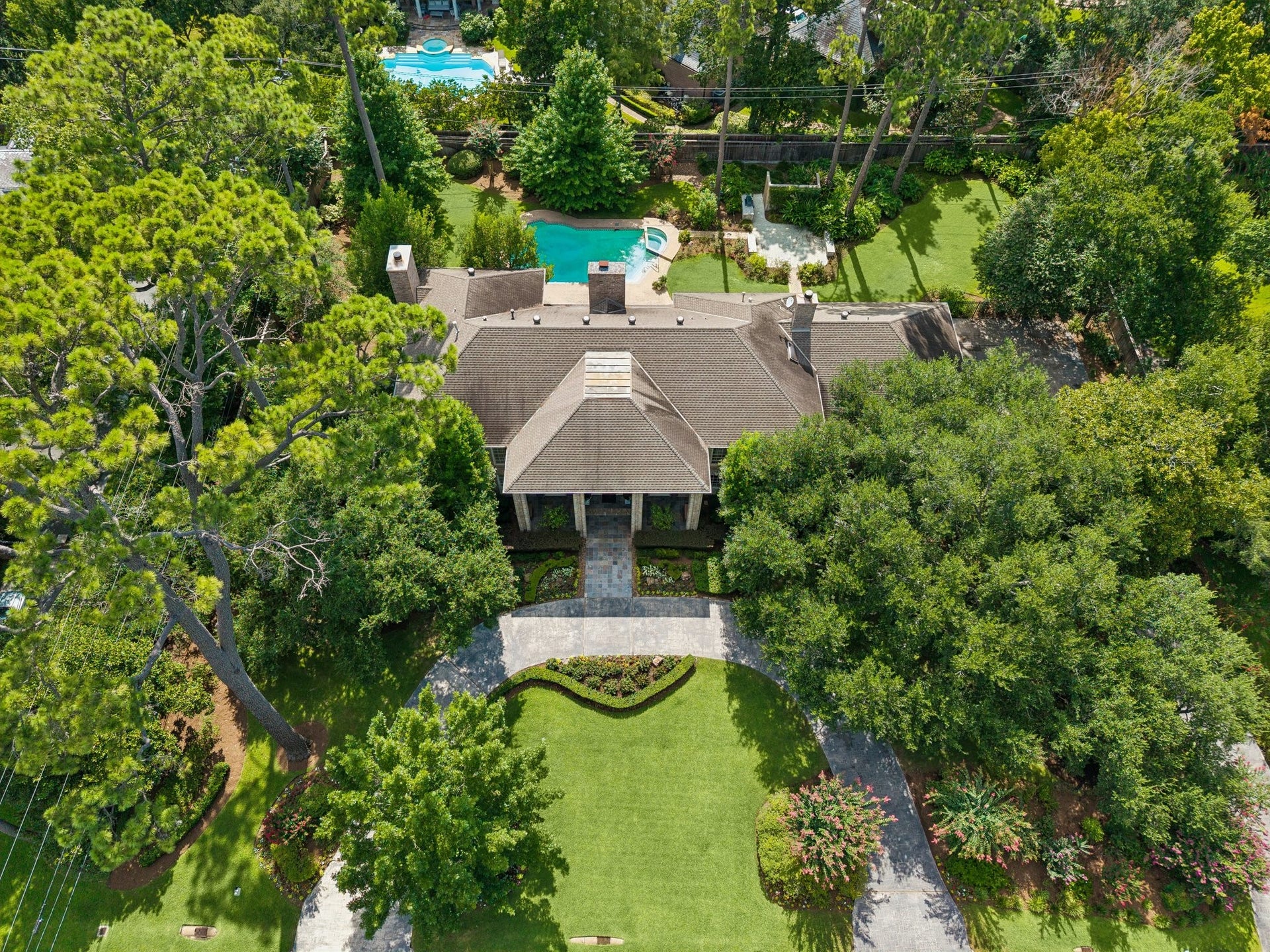 10 Stillforest Street, Piney Point Village, TX 77024 10 Stillforest Street, Piney Point Village, TX 77024