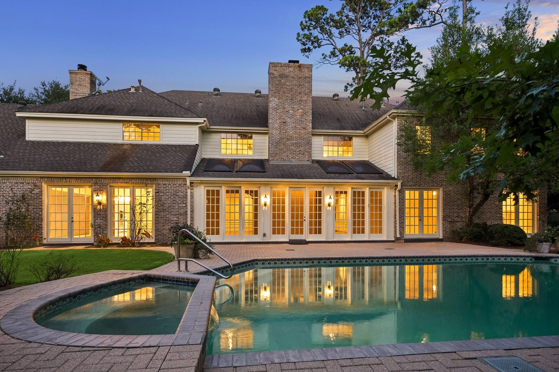 10 Stillforest Street, Piney Point Village, TX 77024 10 Stillforest Street, Piney Point Village, TX 77024