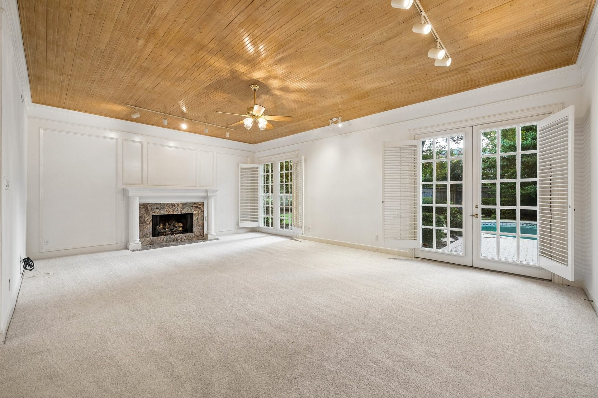 10 Stillforest Street, Piney Point Village, TX 77024 10 Stillforest Street, Piney Point Village, TX 77024
