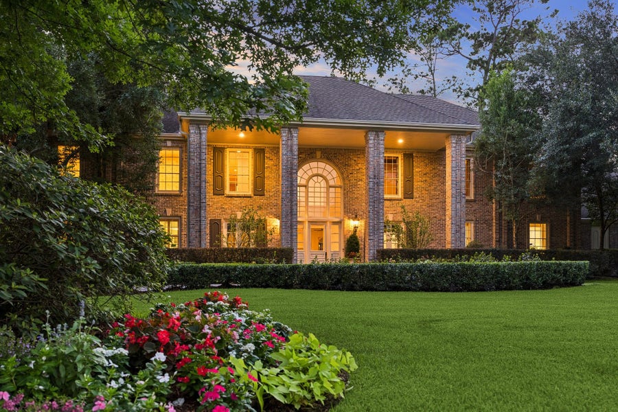 Property photo for 10 Stillforest Street, Piney Point Village, TX