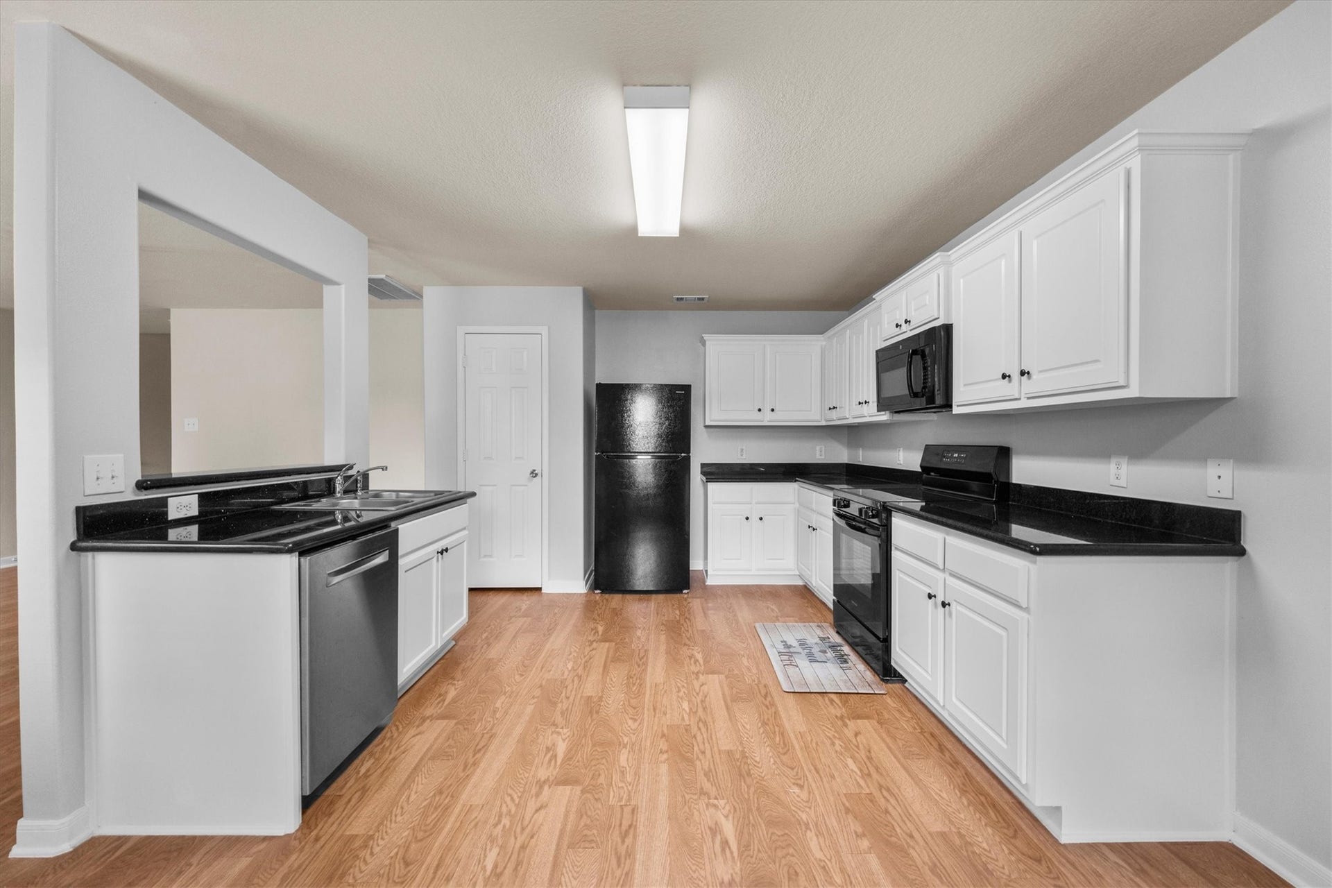 4035 Pedernales River Lane, Spring, TX 77386 Refrigerator included