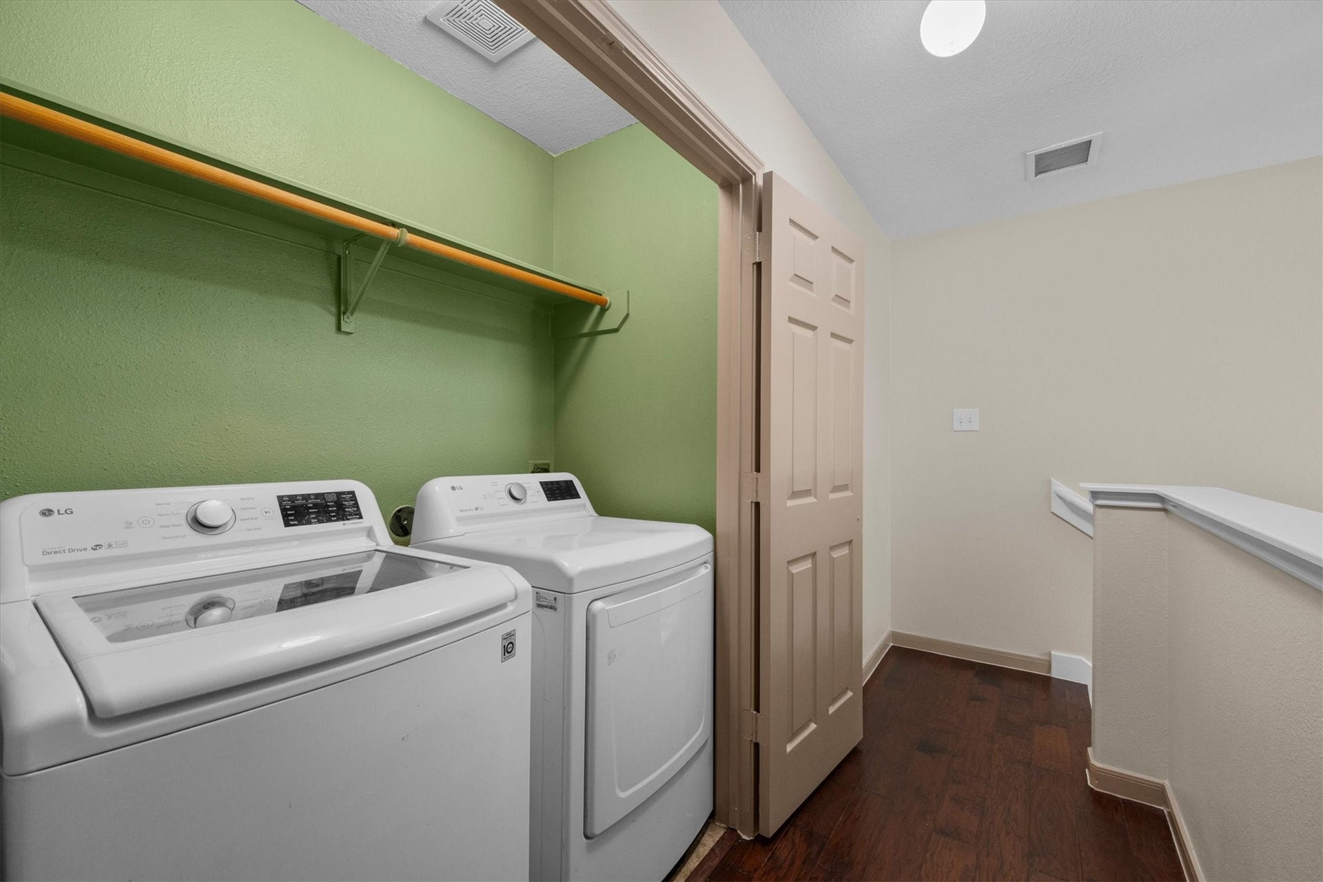 4035 Pedernales River Lane, Spring, TX 77386 Washer and Dryer included