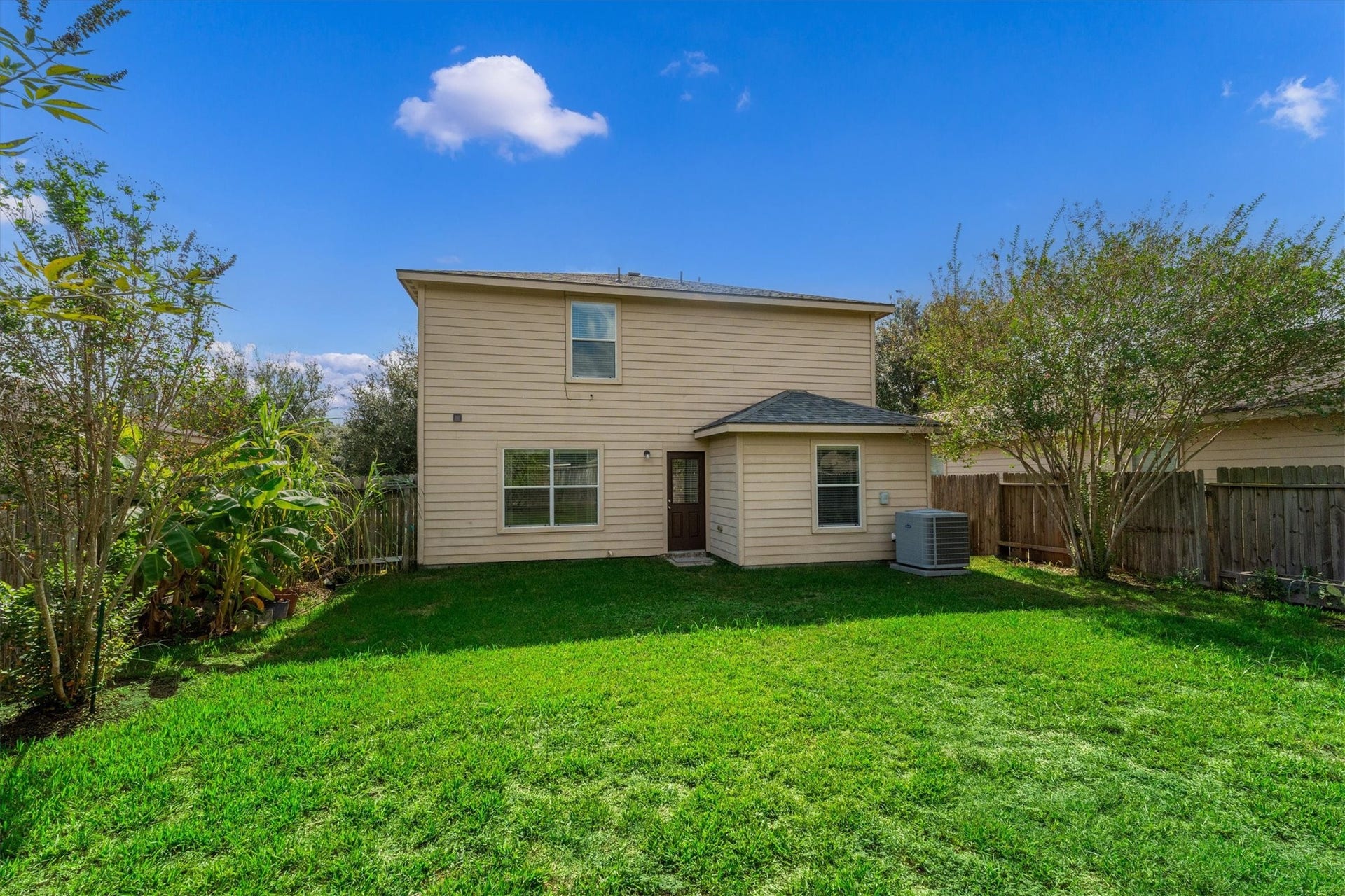 4035 Pedernales River Lane, Spring, TX 77386 Expansive backyard offering plenty of space for outdoor entertaining, play, and enjoying time with family and friends!