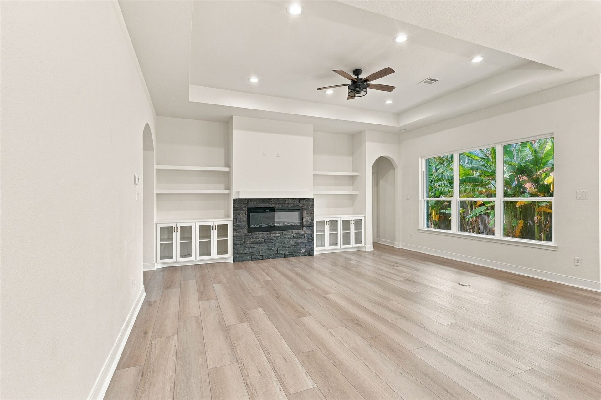3311 Rollingwood, Montgomery, TX 77356 3311 Rollingwood, Montgomery, TX 77356