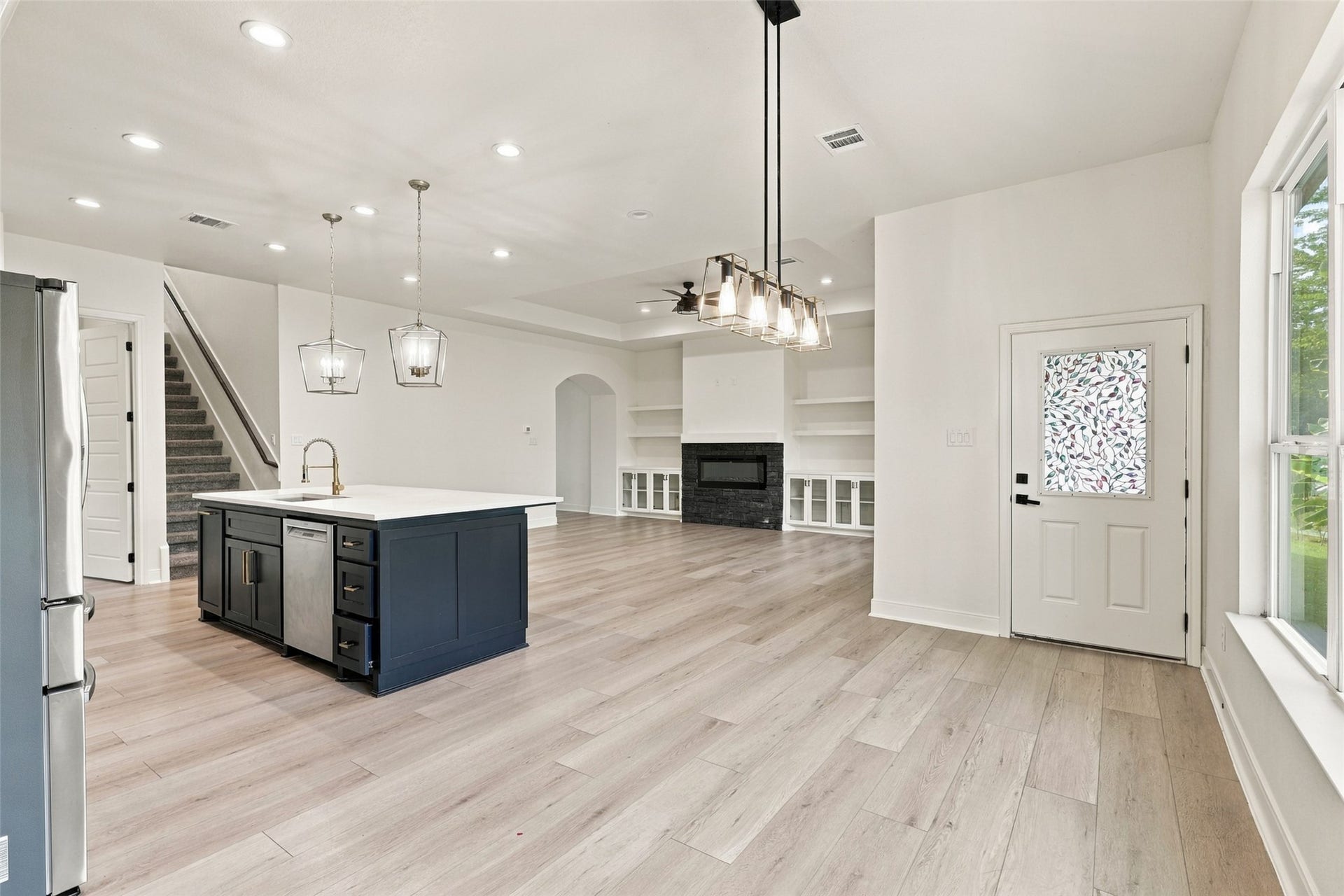 3311 Rollingwood, Montgomery, TX 77356 3311 Rollingwood, Montgomery, TX 77356