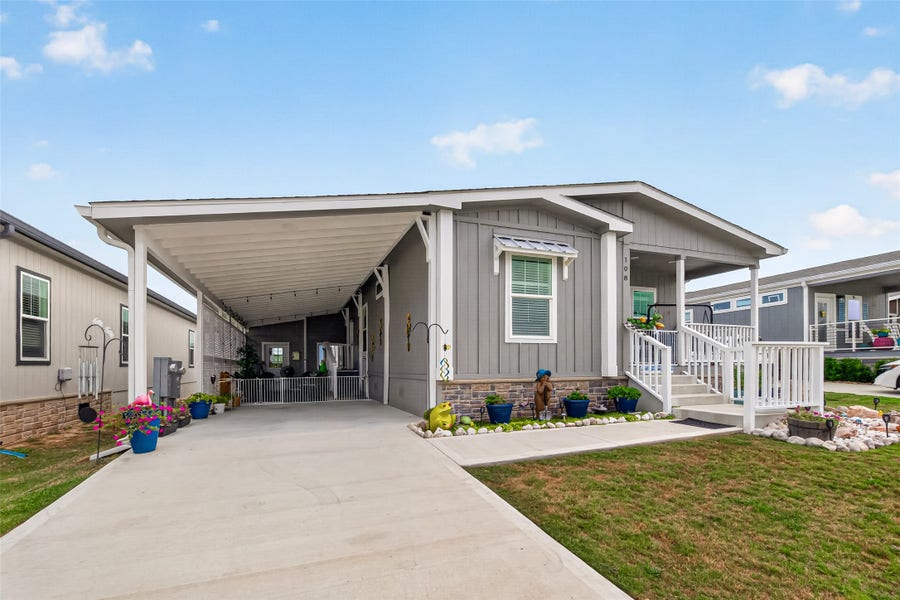 Property photo for 108 Trail Ride Way, Willis, TX