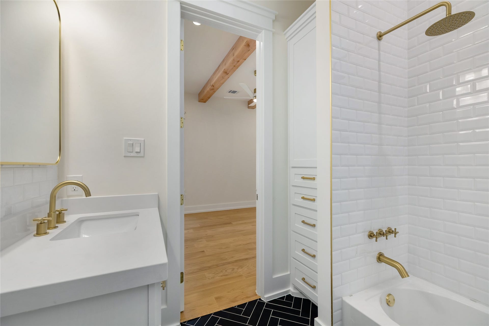 934 W 43rd Street, Houston, TX 77018 934 W 43rd Street, Houston, TX 77018