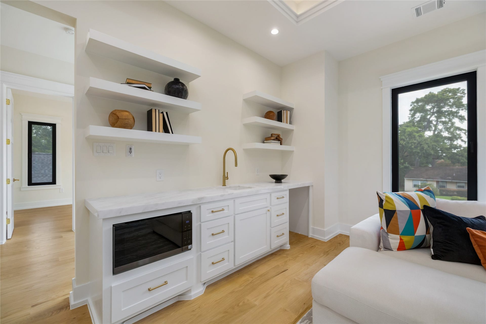 934 W 43rd Street, Houston, TX 77018 934 W 43rd Street, Houston, TX 77018