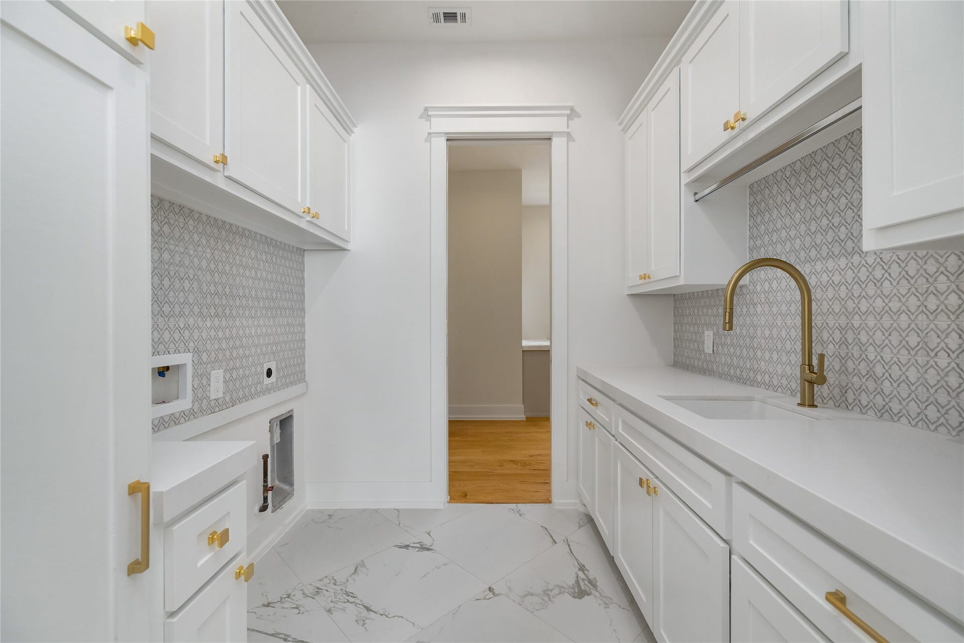 934 W 43rd Street, Houston, TX 77018 934 W 43rd Street, Houston, TX 77018