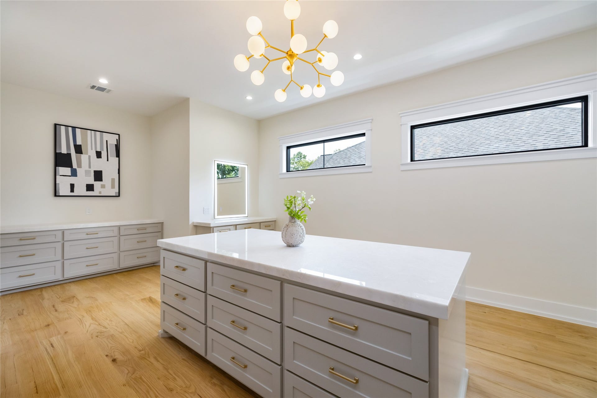 934 W 43rd Street, Houston, TX 77018 934 W 43rd Street, Houston, TX 77018