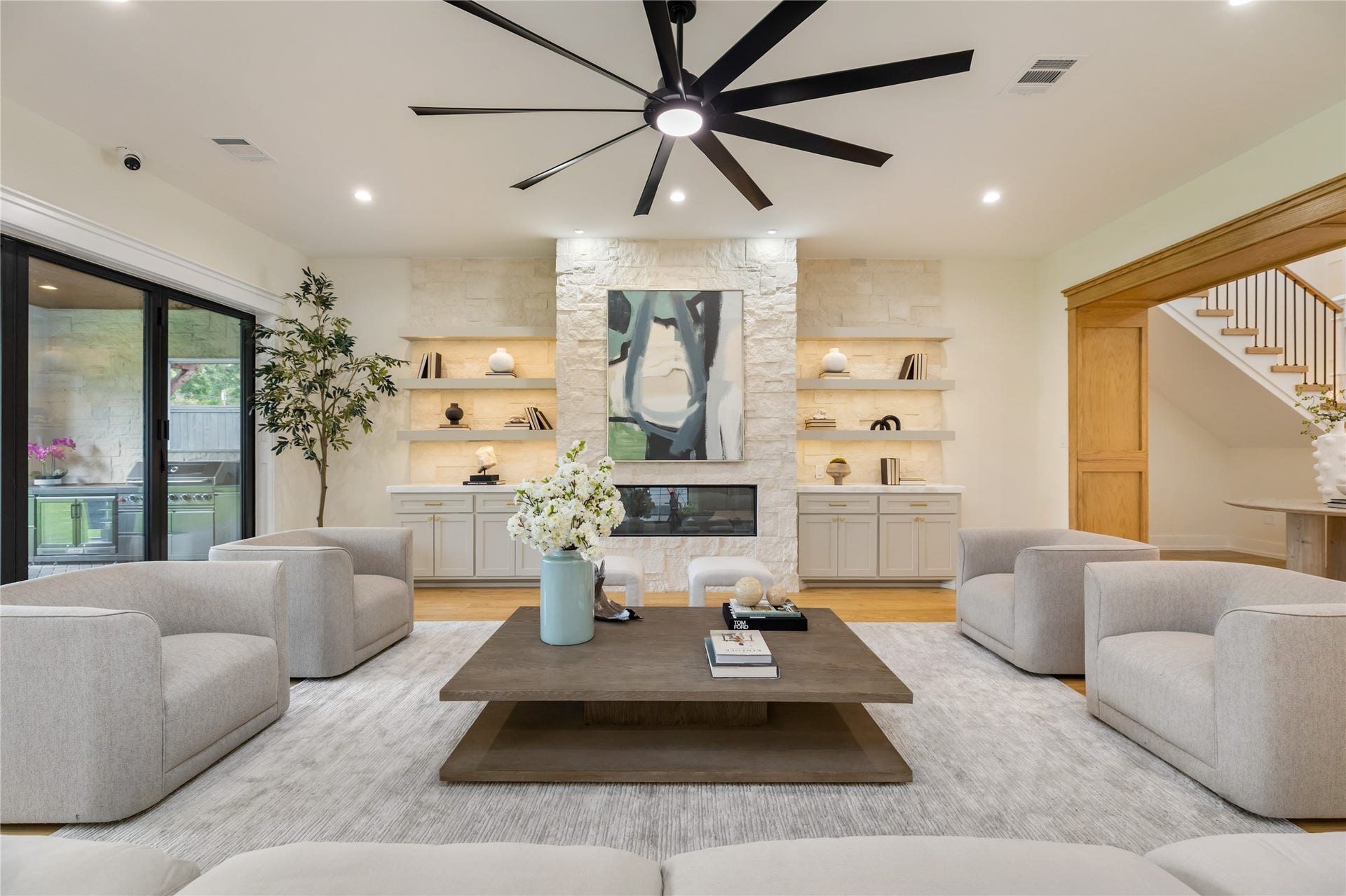 934 W 43rd Street, Houston, TX 77018 934 W 43rd Street, Houston, TX 77018