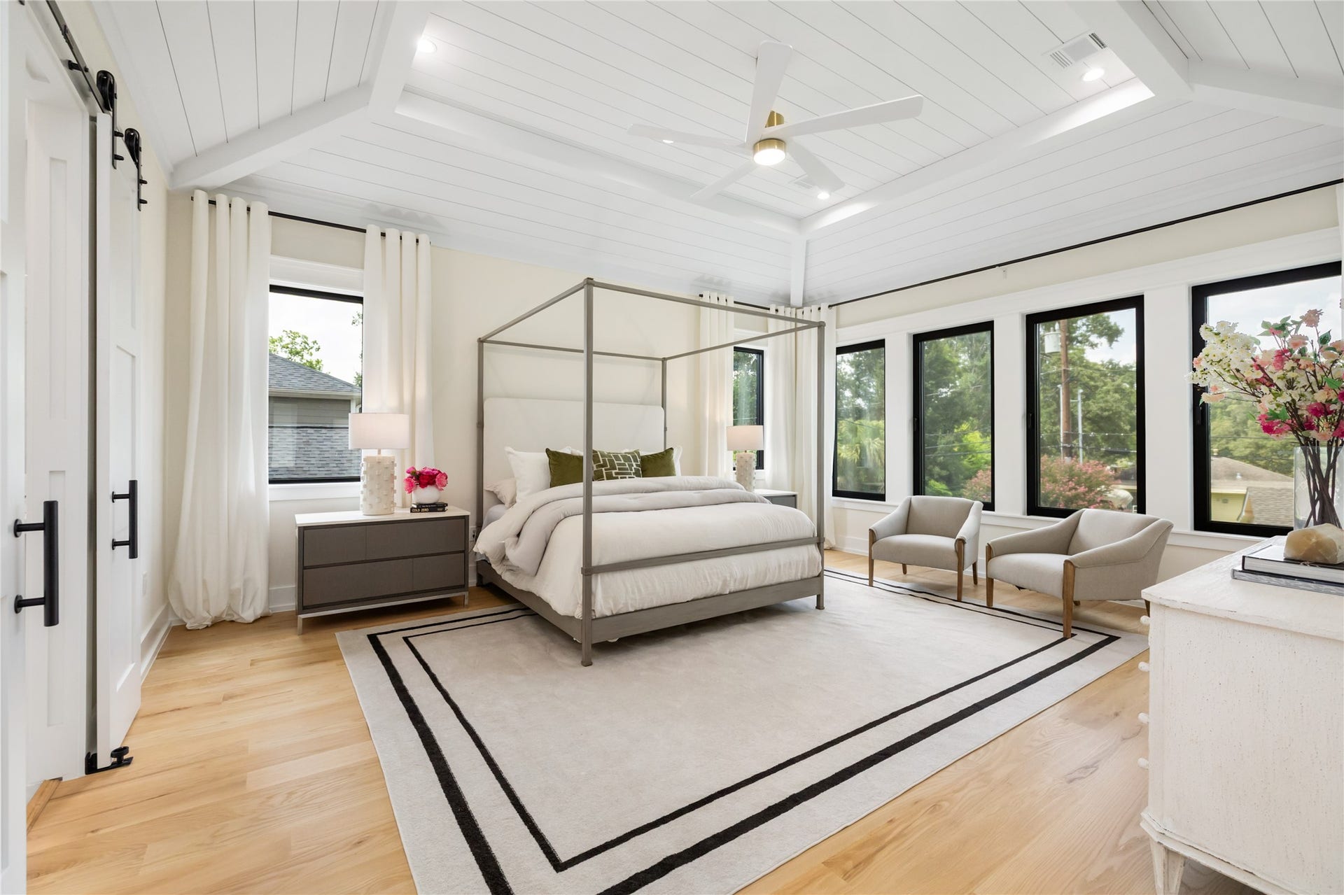 934 W 43rd Street, Houston, TX 77018 934 W 43rd Street, Houston, TX 77018