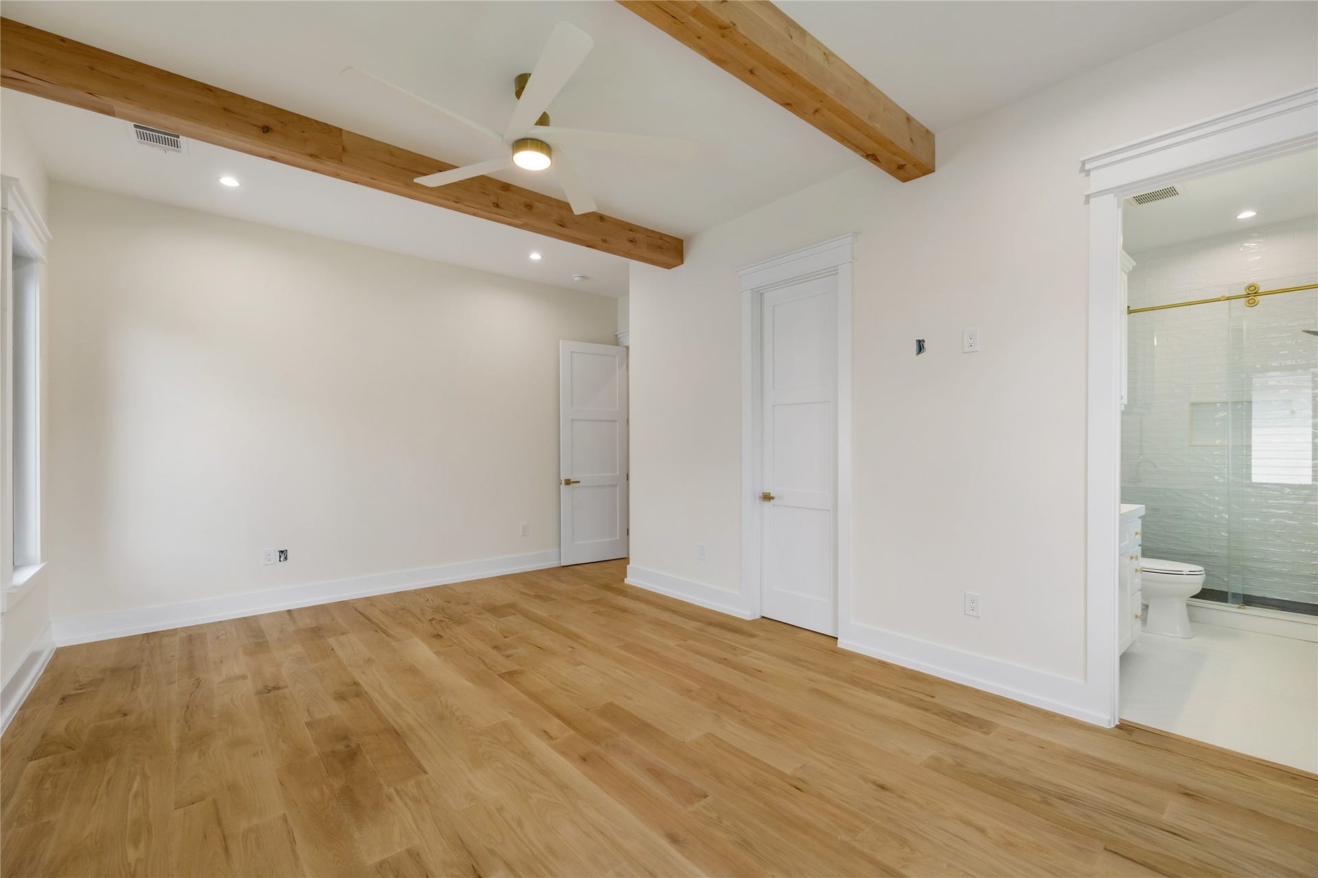 934 W 43rd Street, Houston, TX 77018 934 W 43rd Street, Houston, TX 77018