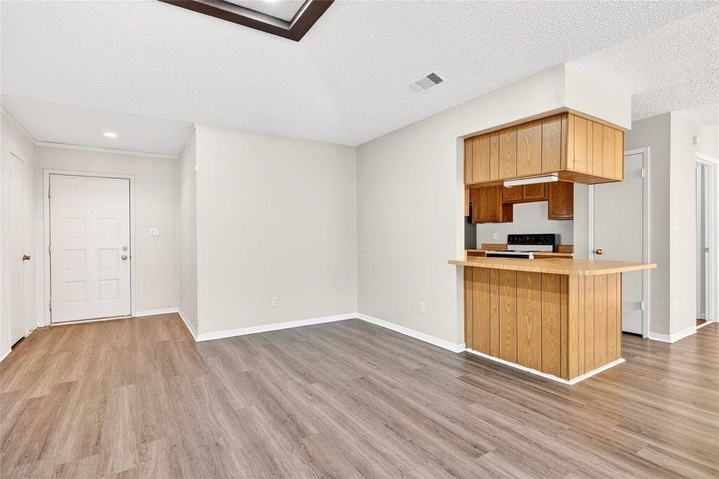 11103 Bellerive Drive, Houston, TX 77072 11103 Bellerive Drive, Houston, TX 77072