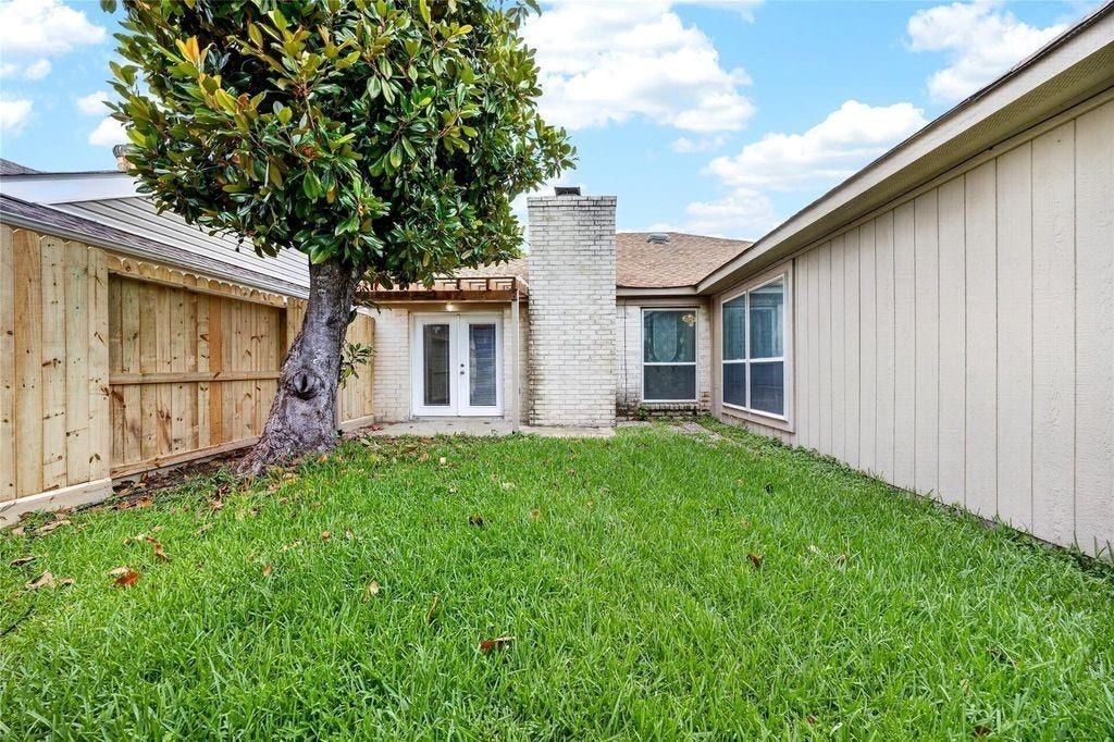 11103 Bellerive Drive, Houston, TX 77072 11103 Bellerive Drive, Houston, TX 77072