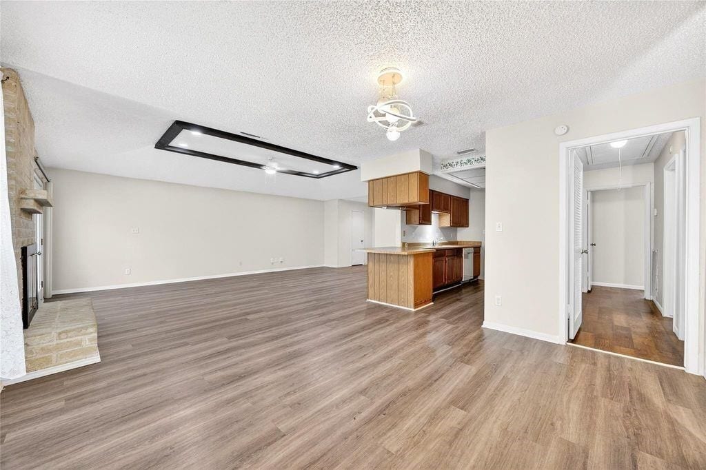 11103 Bellerive Drive, Houston, TX 77072 11103 Bellerive Drive, Houston, TX 77072