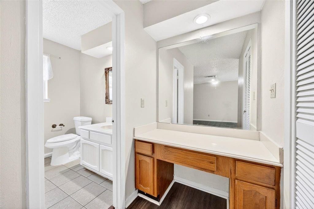 11103 Bellerive Drive, Houston, TX 77072 11103 Bellerive Drive, Houston, TX 77072