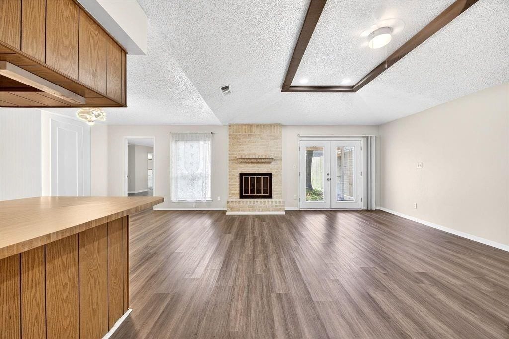 11103 Bellerive Drive, Houston, TX 77072 11103 Bellerive Drive, Houston, TX 77072