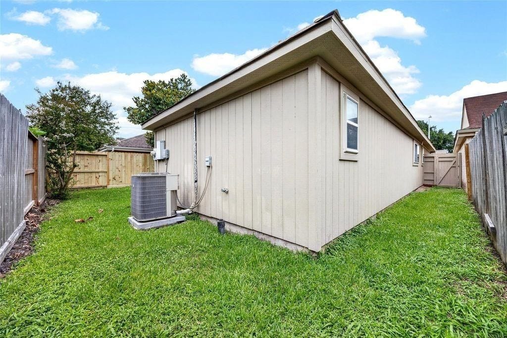 11103 Bellerive Drive, Houston, TX 77072 11103 Bellerive Drive, Houston, TX 77072