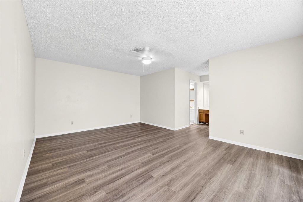 11103 Bellerive Drive, Houston, TX 77072 11103 Bellerive Drive, Houston, TX 77072