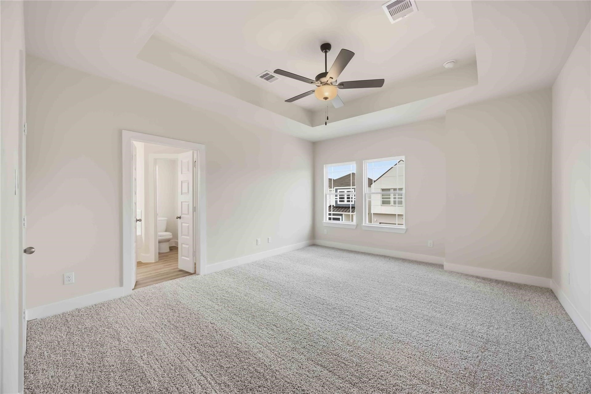 13439 Sun Cay Drive, Houston, TX 77047 Comfortable and relaxing retreat