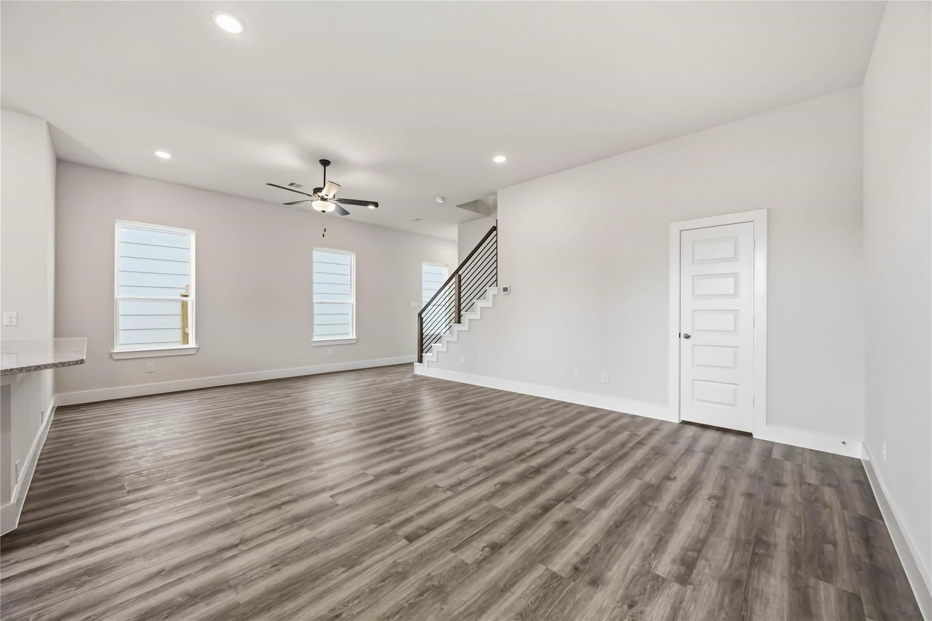 13439 Sun Cay Drive, Houston, TX 77047 Thoughtfully designed layout