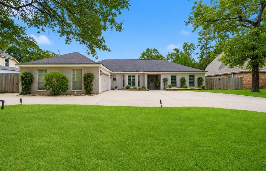 Property photo for 222 Laura Lane, Conroe, TX