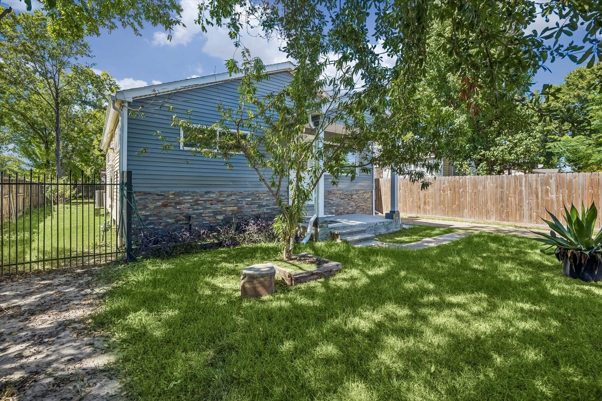 6813 Appleton Street, Houston, TX 77022