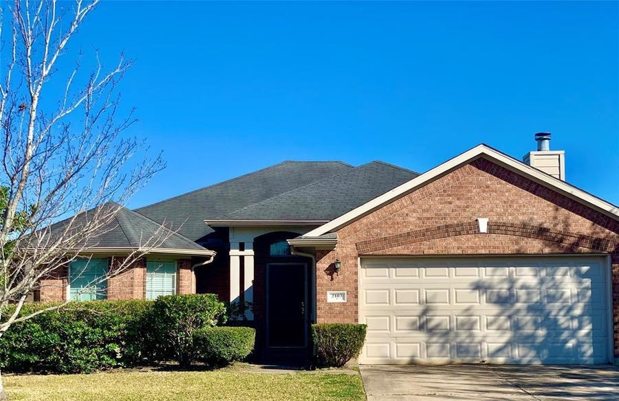 Property photo for 2103 Ripple Bend Lane, Pearland, TX