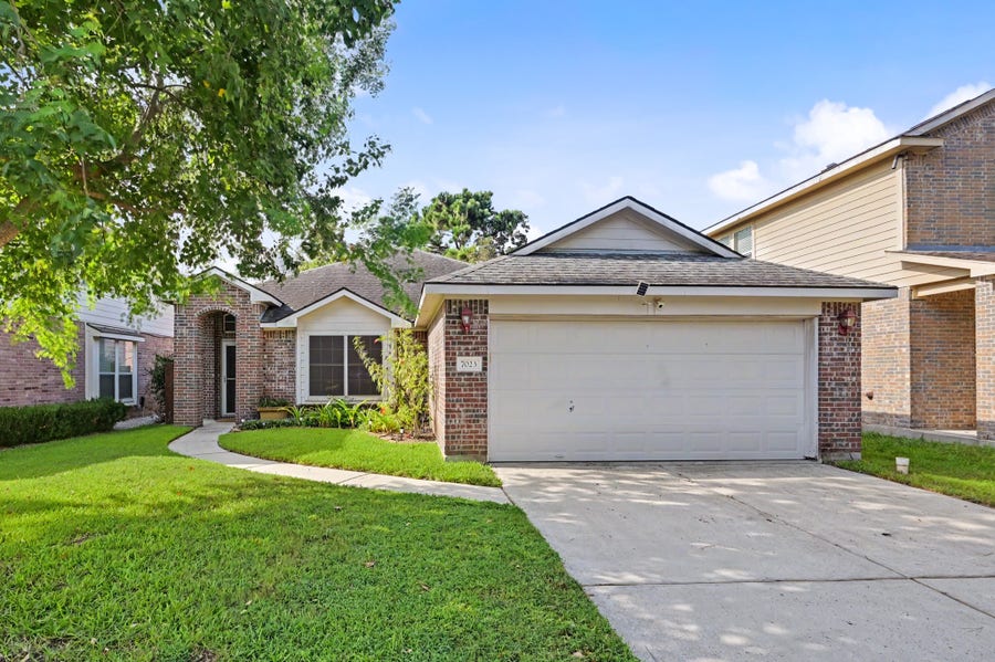 Property photo for 7023 Durango Creek Drive, Magnolia, TX